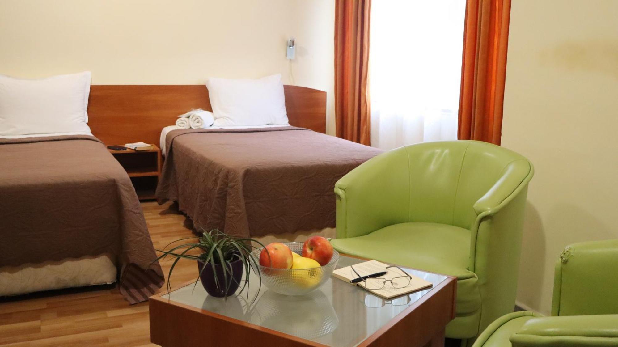 Hotel Palitra Varna Bagian luar foto