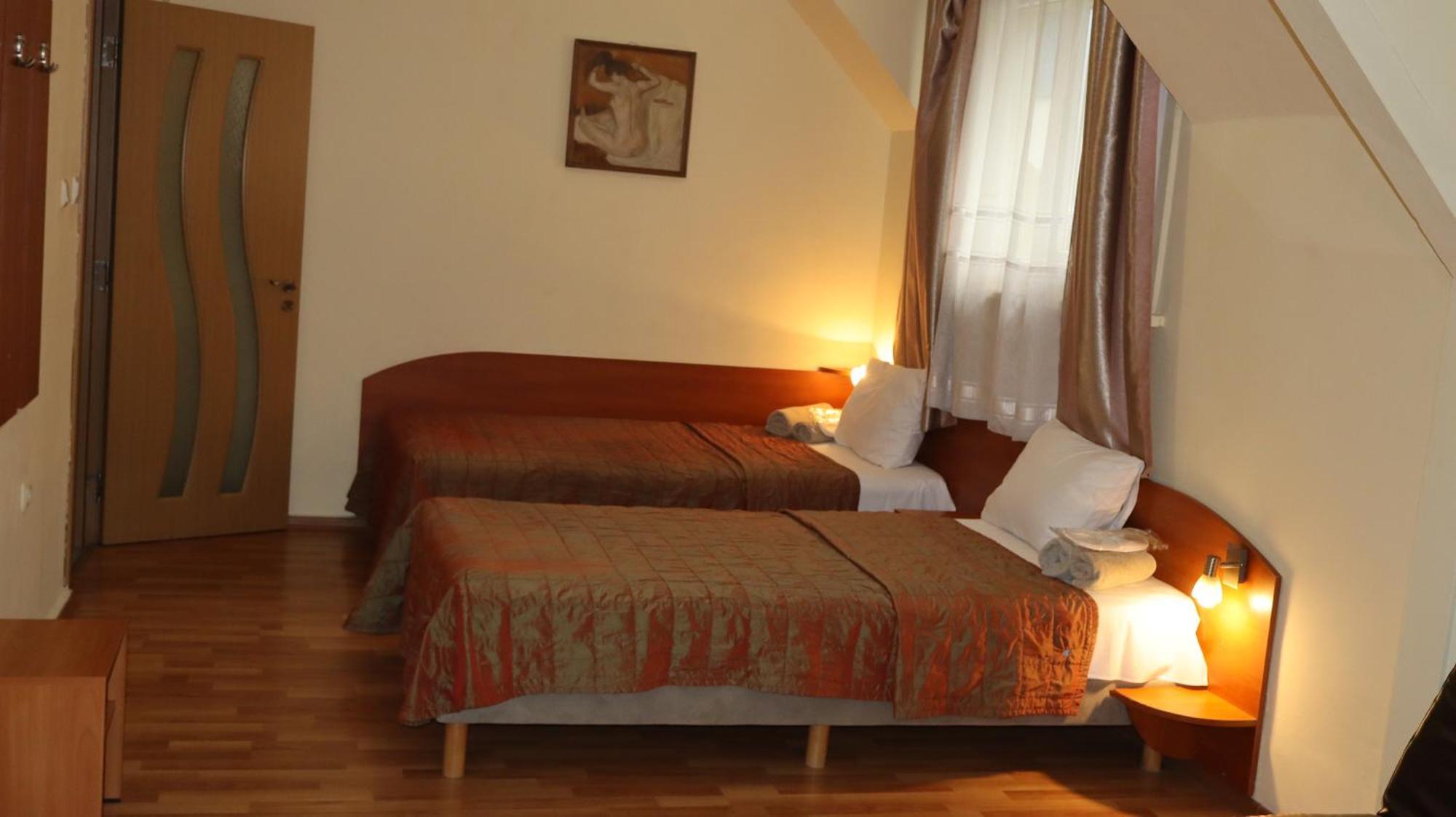 Hotel Palitra Varna Bagian luar foto