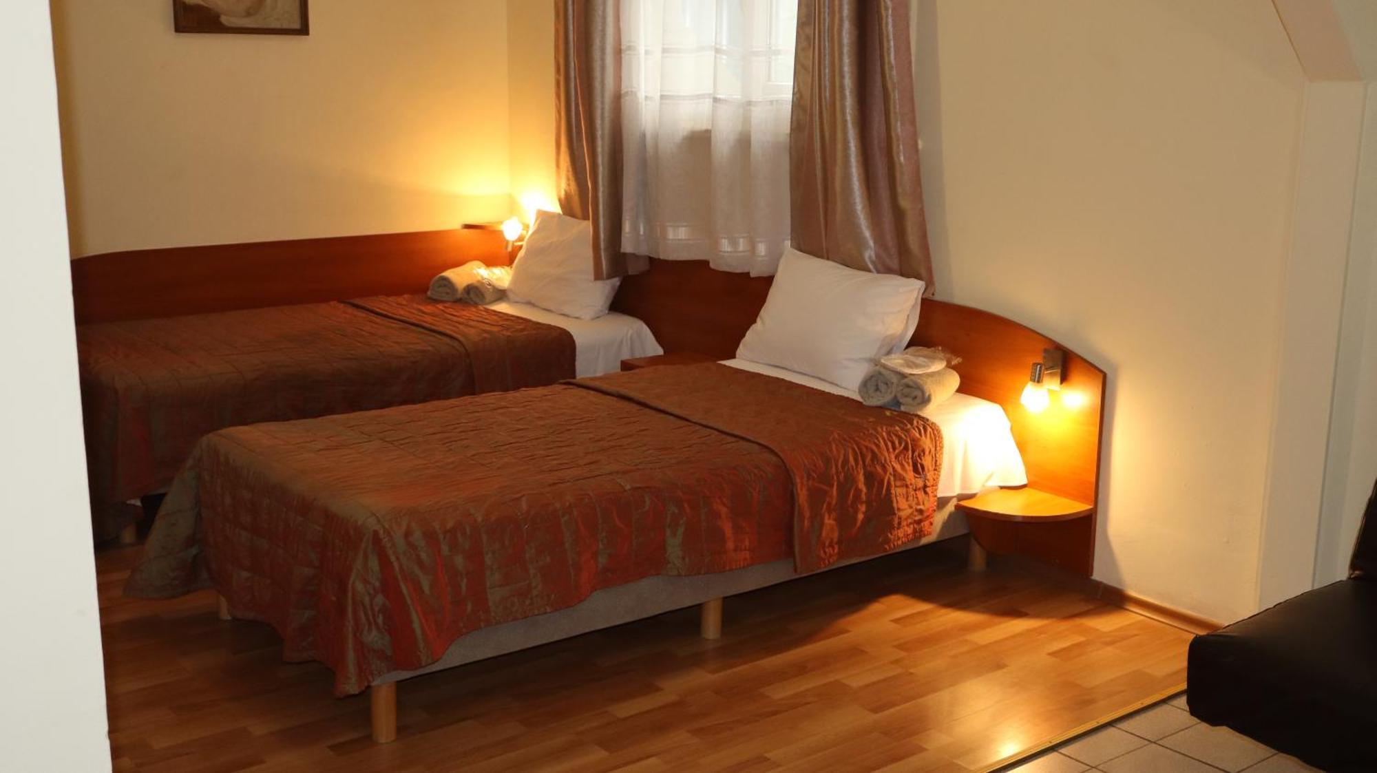 Hotel Palitra Varna Bagian luar foto