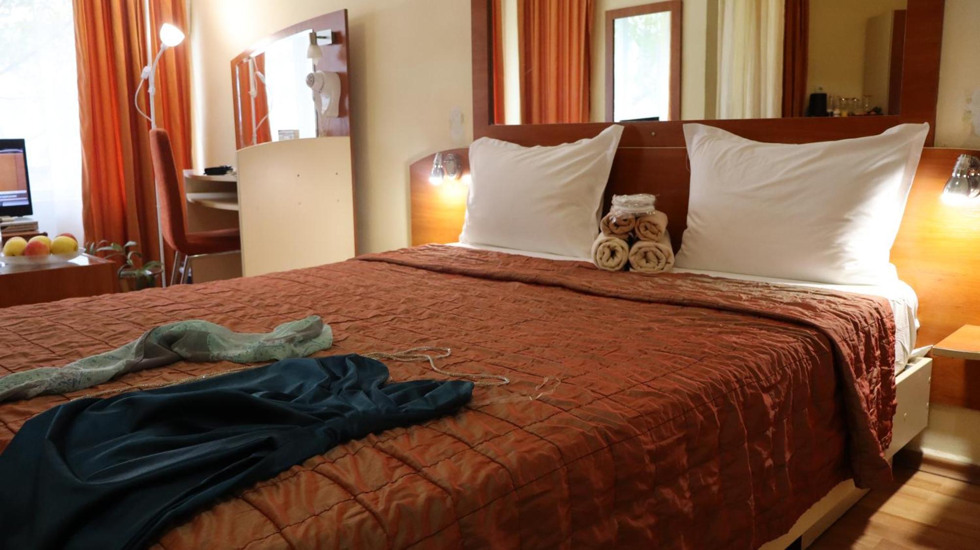 Hotel Palitra Varna Bagian luar foto