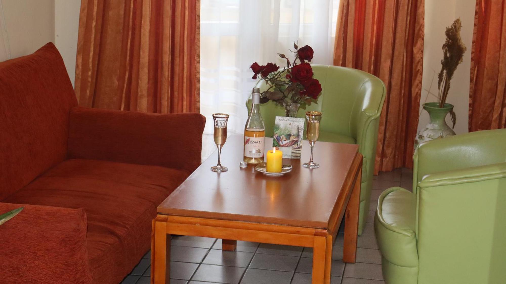 Hotel Palitra Varna Bagian luar foto