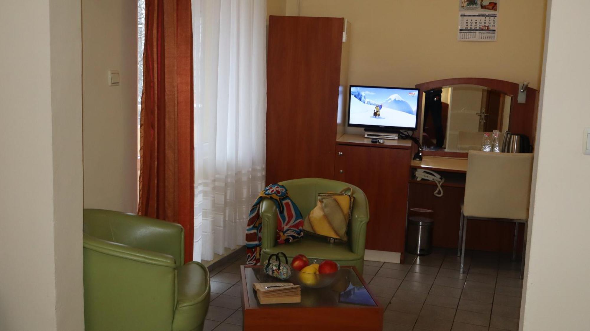 Hotel Palitra Varna Bagian luar foto