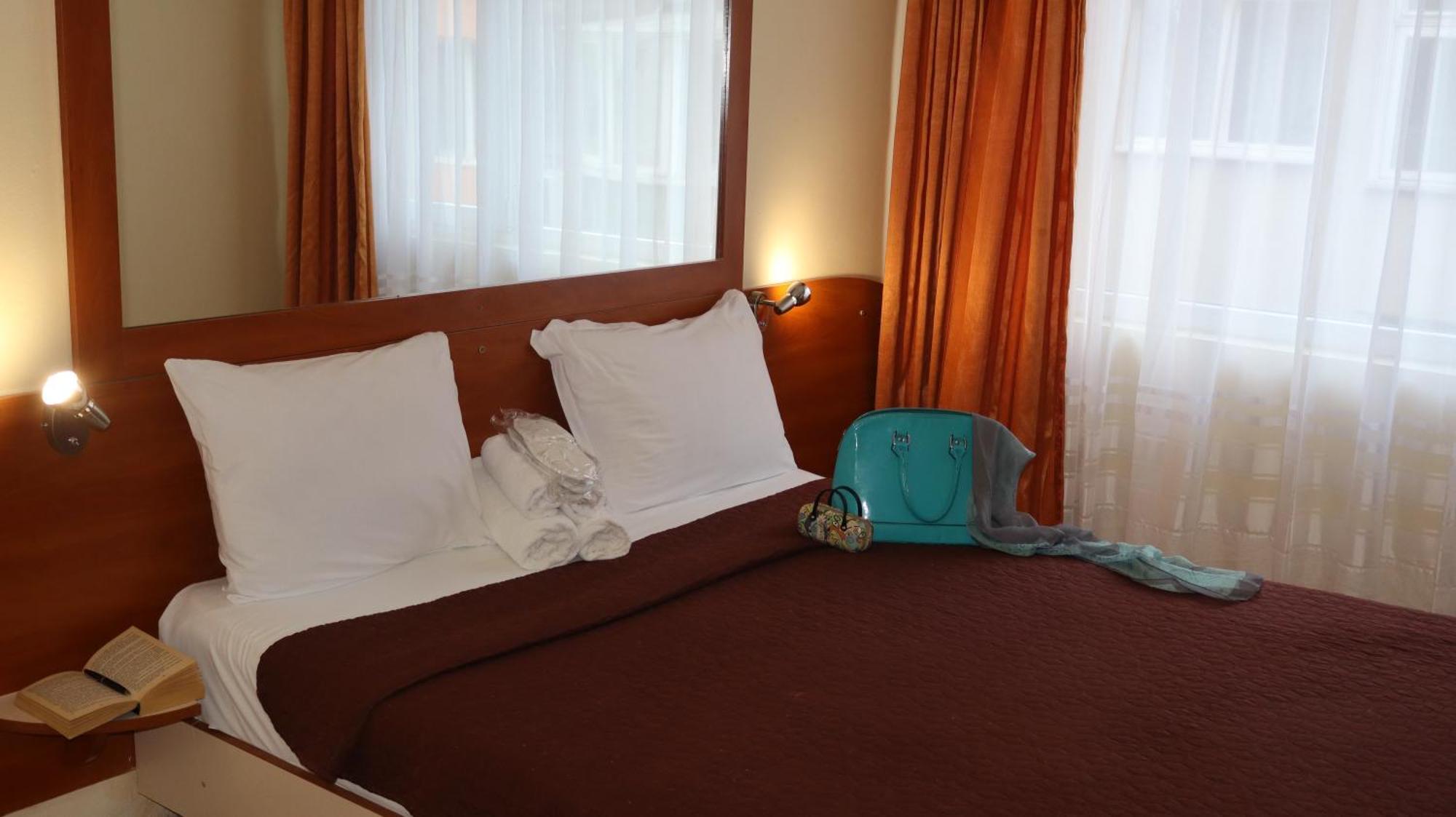 Hotel Palitra Varna Bagian luar foto