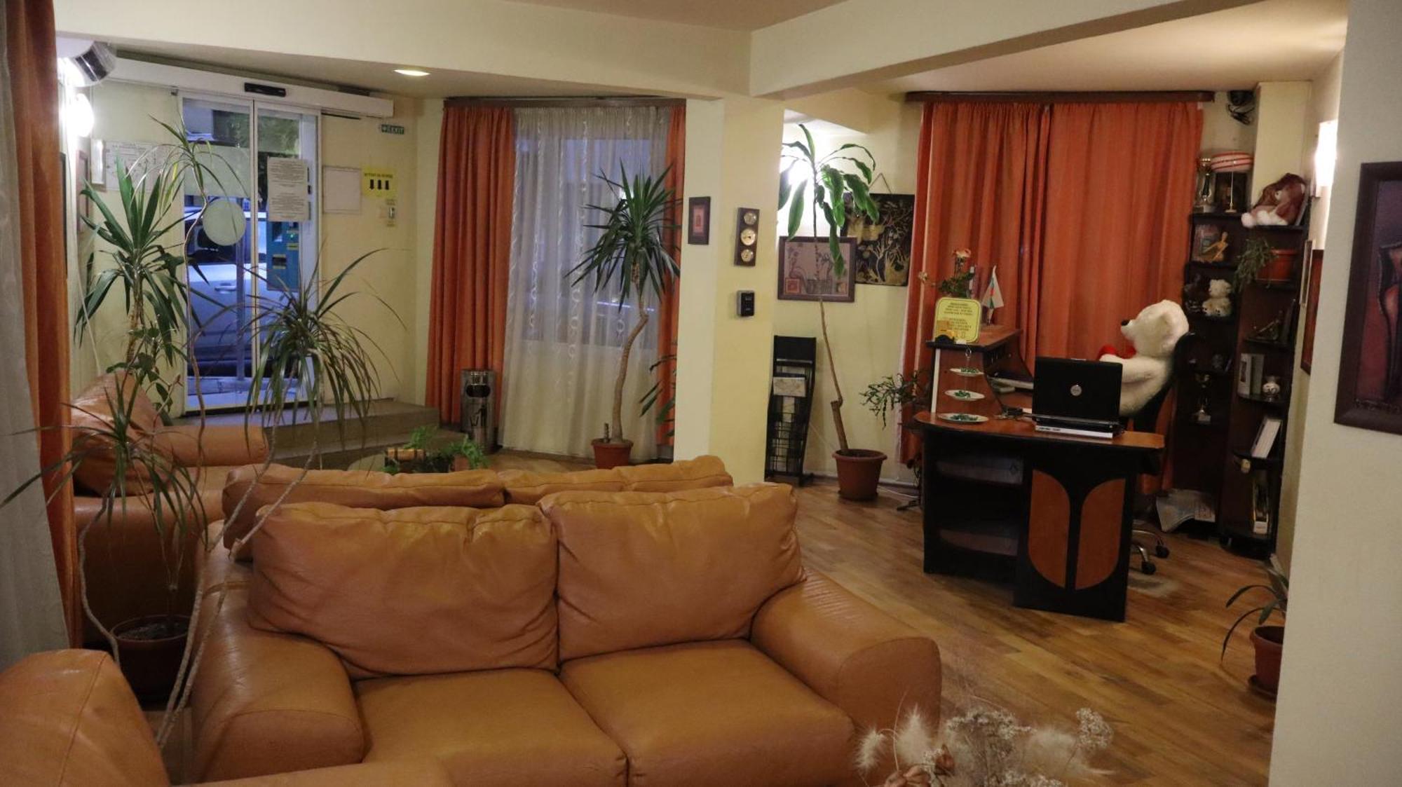 Hotel Palitra Varna Bagian luar foto