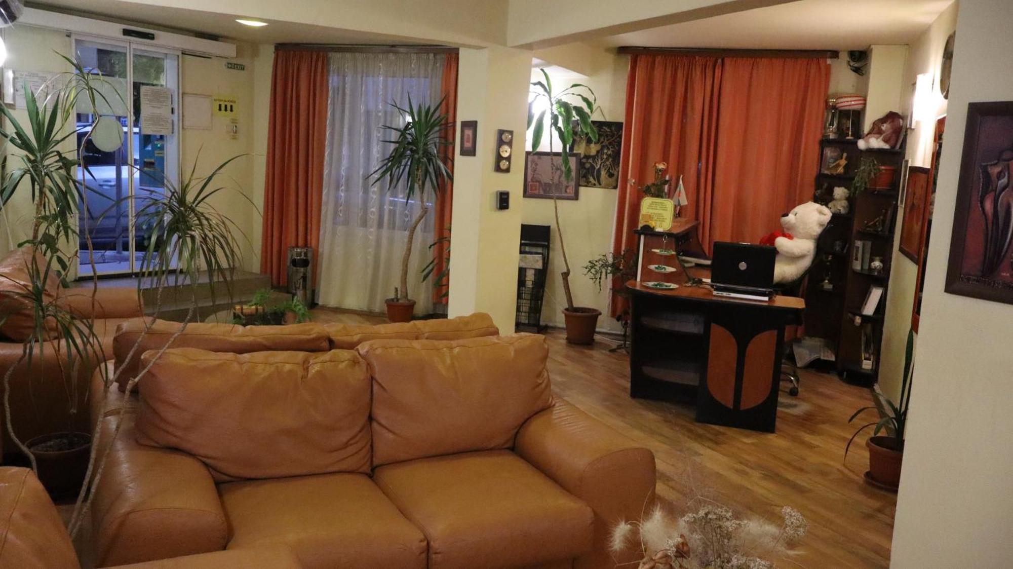 Hotel Palitra Varna Bagian luar foto